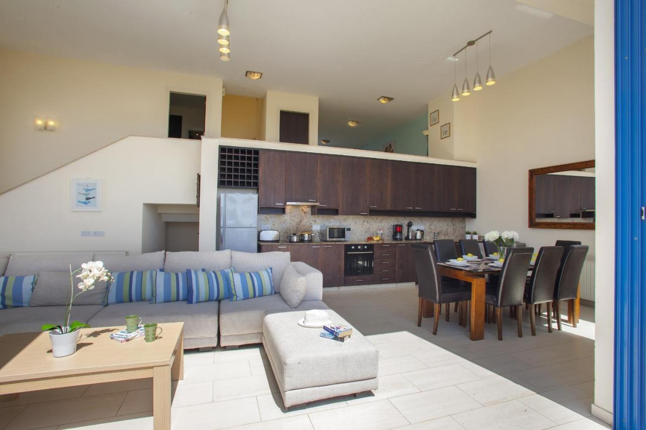 Protaras Seafront Villa Infinte Aretousa ภายนอก รูปภาพ
