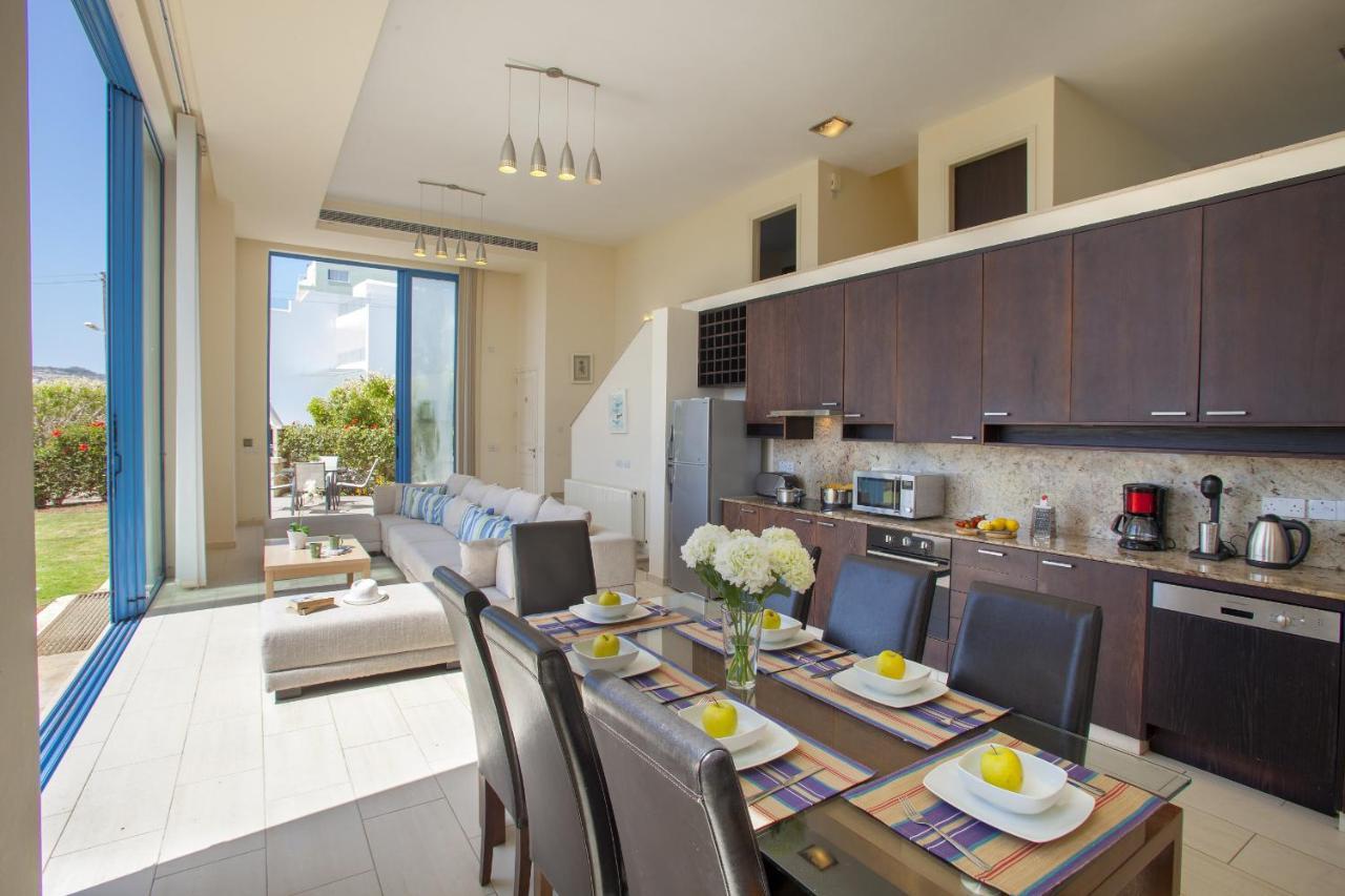 Protaras Seafront Villa Infinte Aretousa ภายนอก รูปภาพ