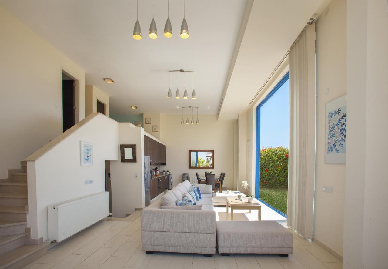 Protaras Seafront Villa Infinte Aretousa ภายนอก รูปภาพ