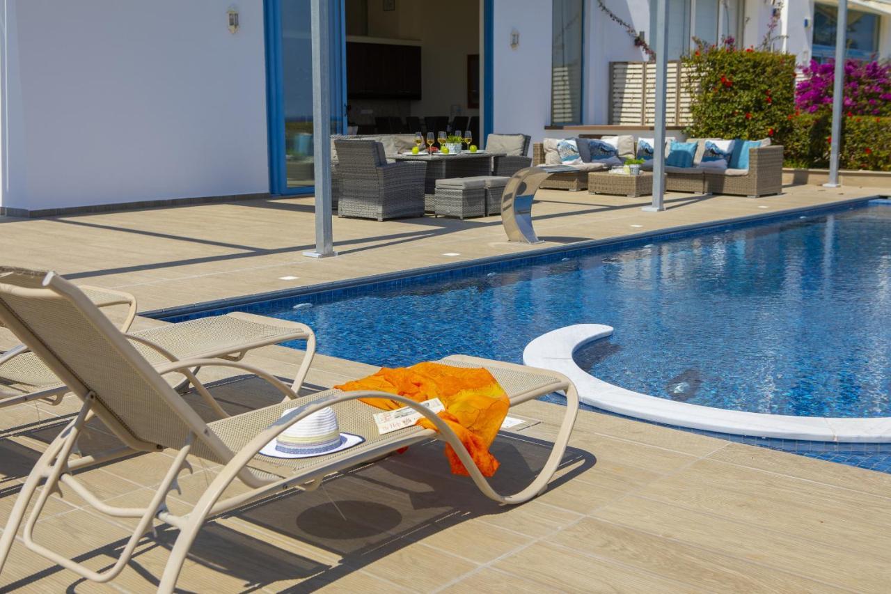 Protaras Seafront Villa Infinte Aretousa ภายนอก รูปภาพ