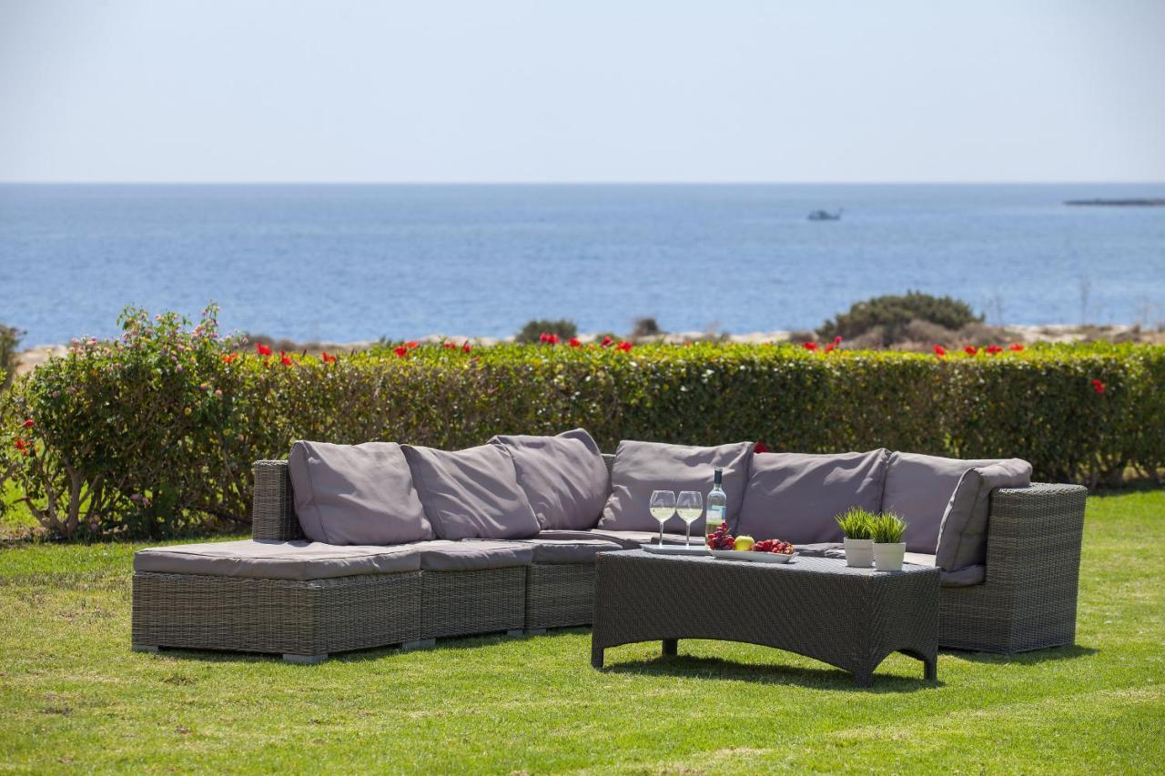Protaras Seafront Villa Infinte Aretousa ภายนอก รูปภาพ
