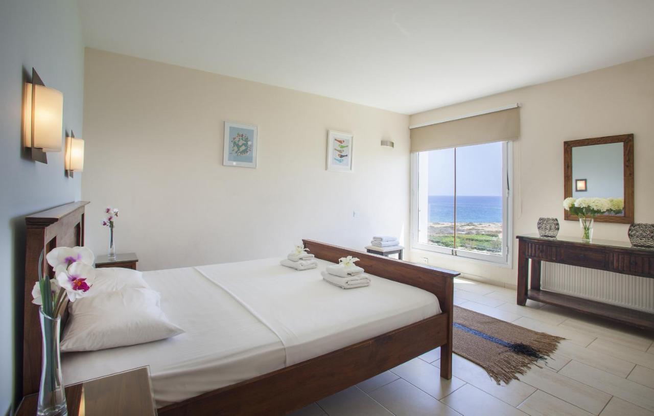Protaras Seafront Villa Infinte Aretousa ภายนอก รูปภาพ